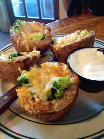 Archie Moore's Bar & Restaurant